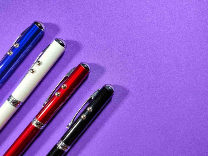 Cum să vă promovați eficient marca cu stilouri cu logo