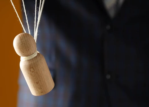 De ce este un breloc cu logo un cadou ideal pentru clienți și parteneri de afaceri?