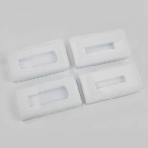 Cutie din plastic pentru stick-uri de memorie