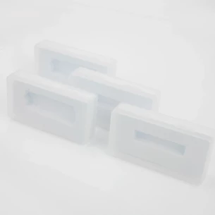 Cutie din plastic pentru stick-uri de memorie