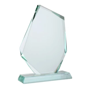 Bijuterie trofeu - transparentă
