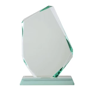 Bijuterie trofeu - transparentă