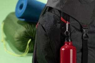 Sticlă din aluminiu TREKO 500 ml - Roșu